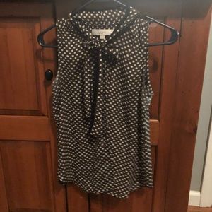 Sleeveless tie neck top